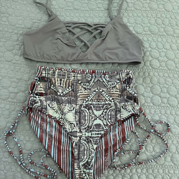 MAAJI/L*space Bikini - Picture 2 of 7